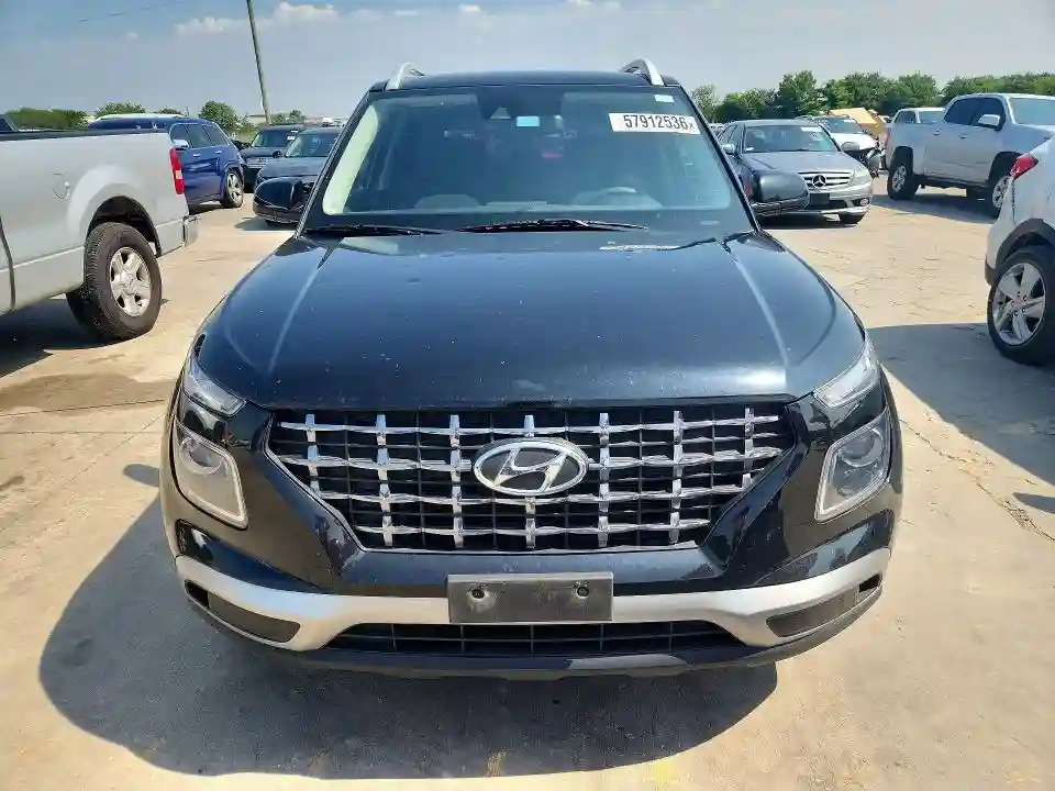 KMHRC8A3XNU176636 2022 HYUNDAI VENUE-4