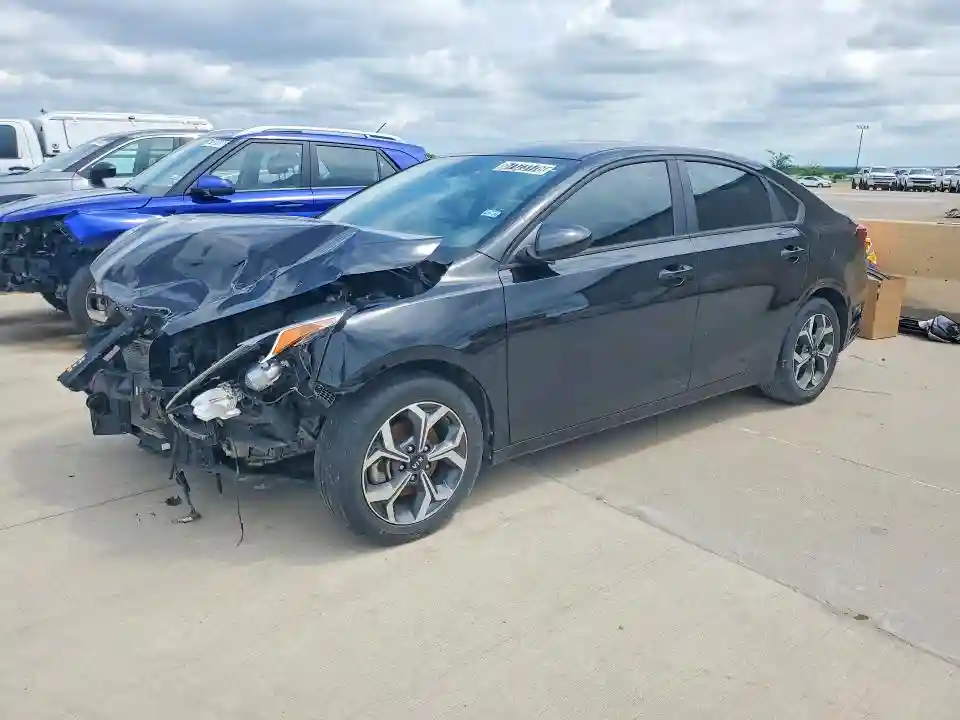 3KPF24AD4ME411735 2021 KIA FORTE-0