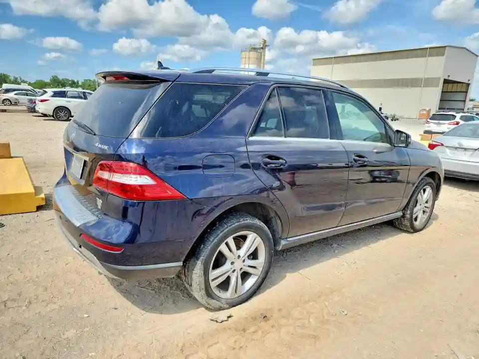 4JGDA5HB2FA449163 2015 MERCEDES-BENZ M-CLASS-2