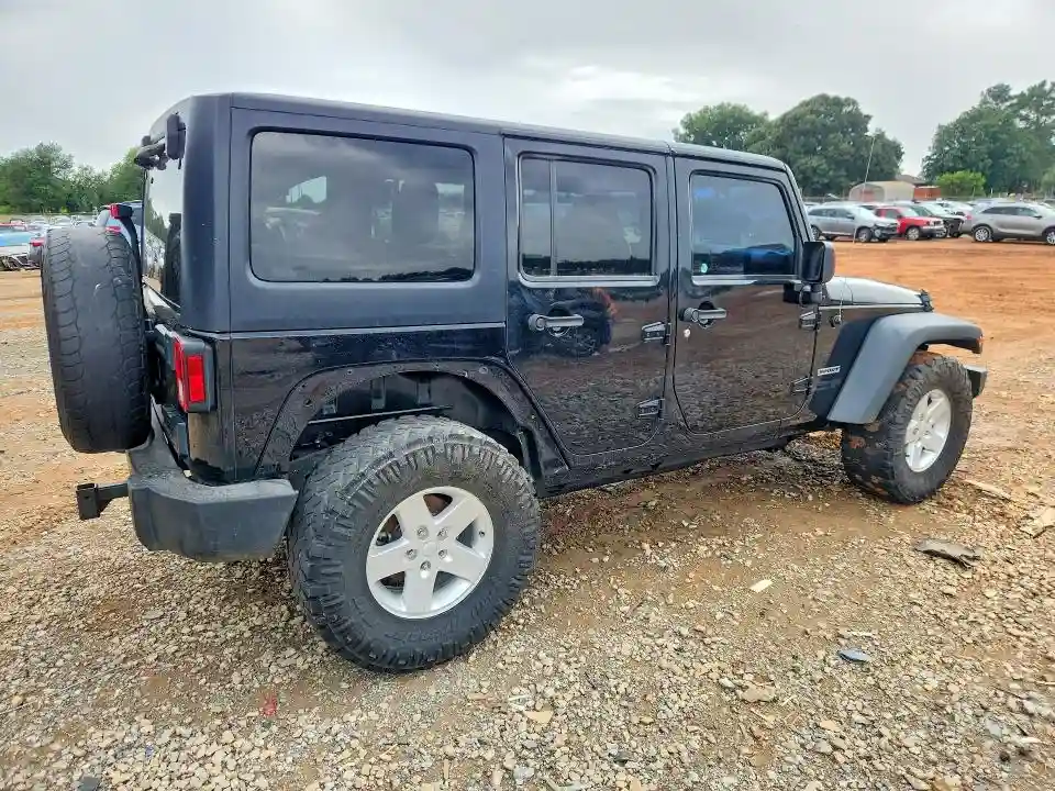 1C4BJWDG9JL910813 2018 JEEP WRANGLER-2