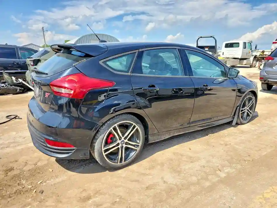 1FADP3L94GL262692 2016 FORD FOCUS-2
