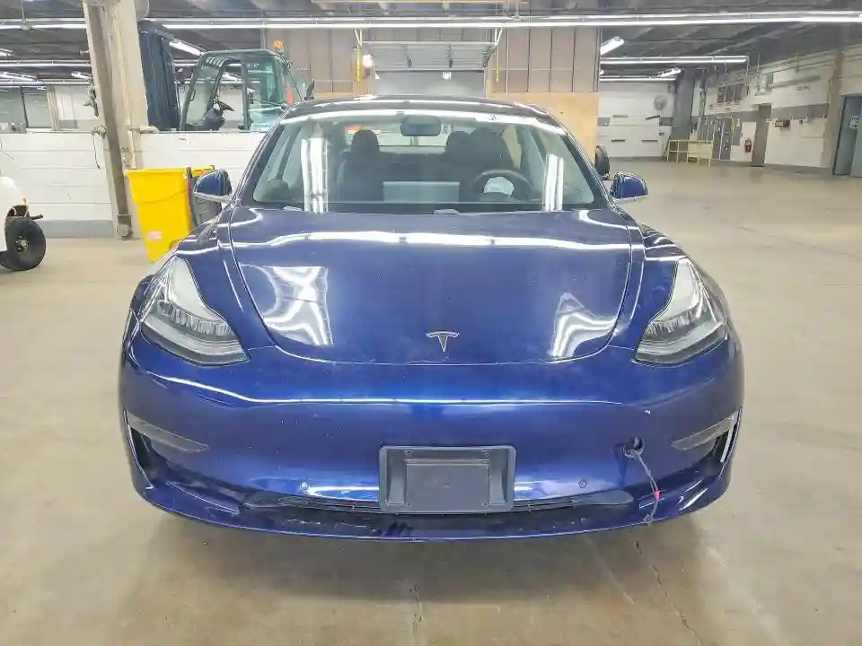 5YJ3E1EA0JF008155 2018 TESLA MODEL 3-4