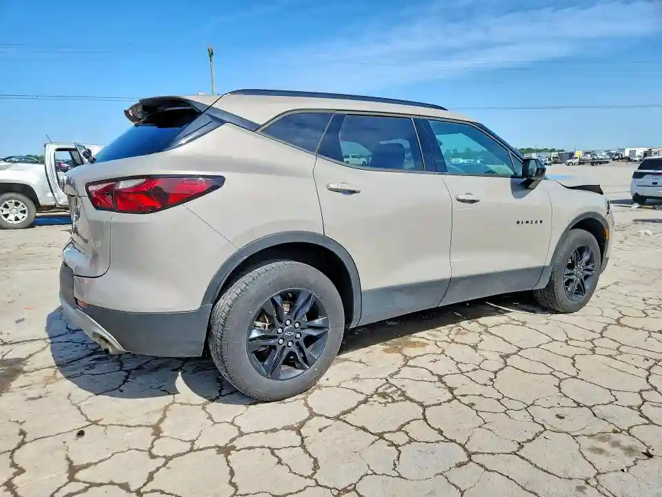 3GNKBBRA0MS526466 2021 CHEVROLET BLAZER-2