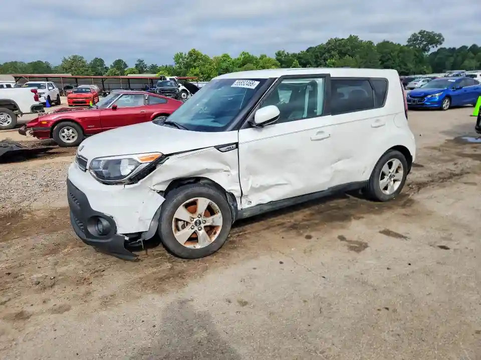 KNDJN2A20J7618669 2018 KIA SOUL-0