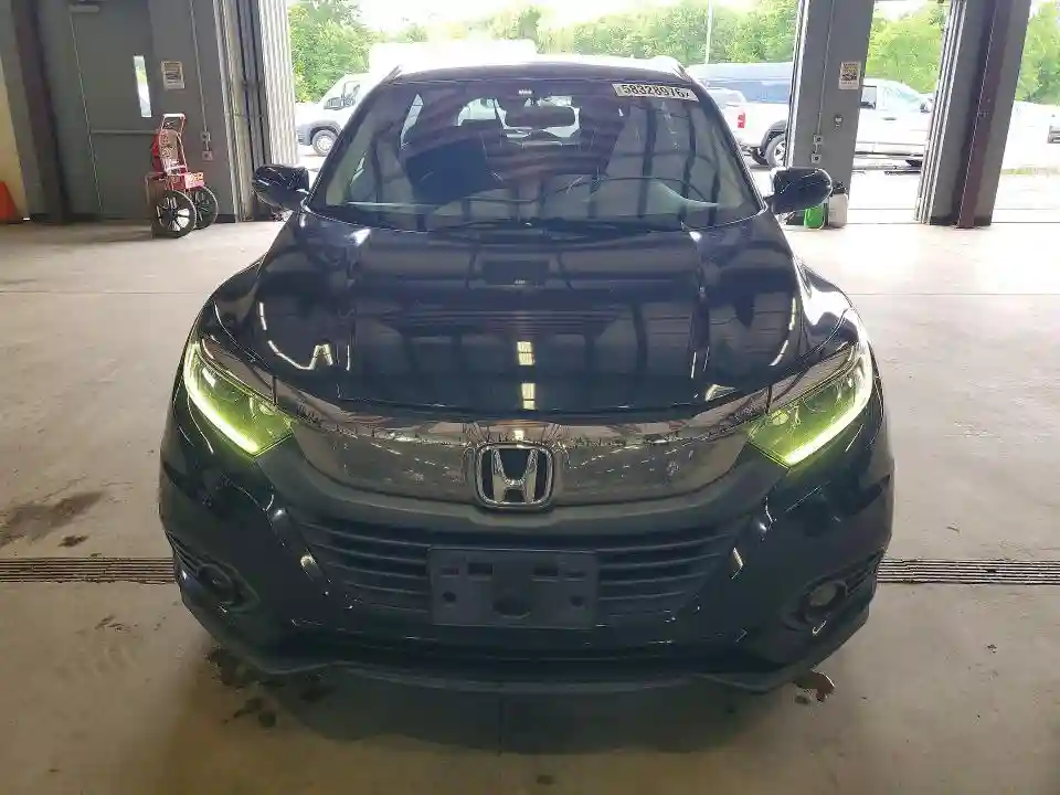 3CZRU6H77KM733320 2019 HONDA HR-V-4