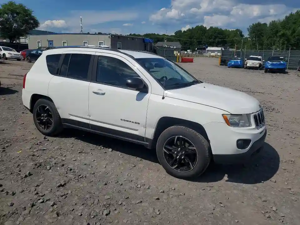 1C4NJDEB6DD196481 2013 JEEP COMPASS-3