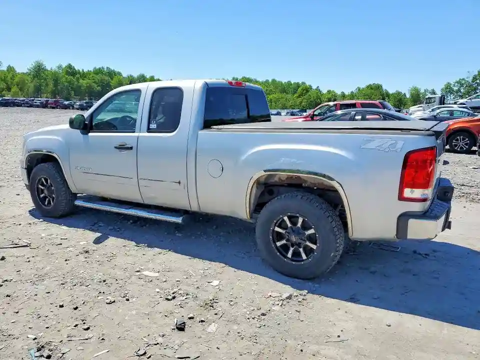 1GTSKVE35AZ155708 2010 GMC SIERRA-1