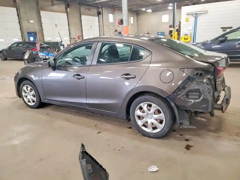3MZBM1T79GM262261 2016 MAZDA 3-1