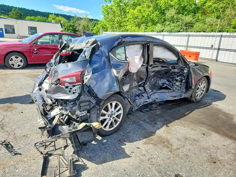 3MZBM1L76FM203070 2015 MAZDA 3-2