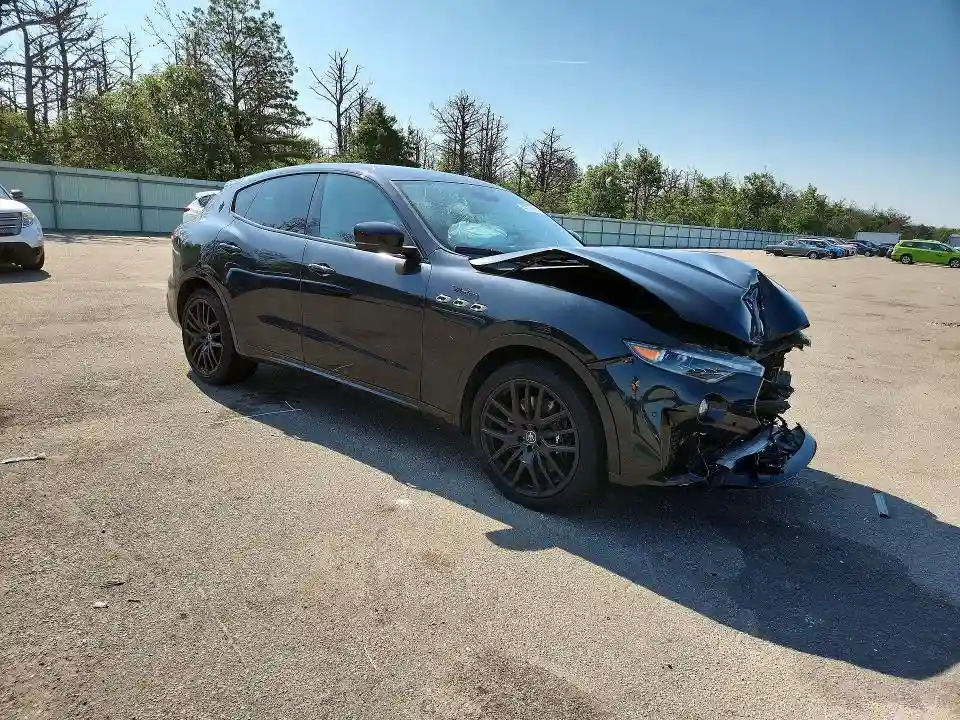 ZN661YUM5NX407988 2022 MASERATI LEVANTE MO-3