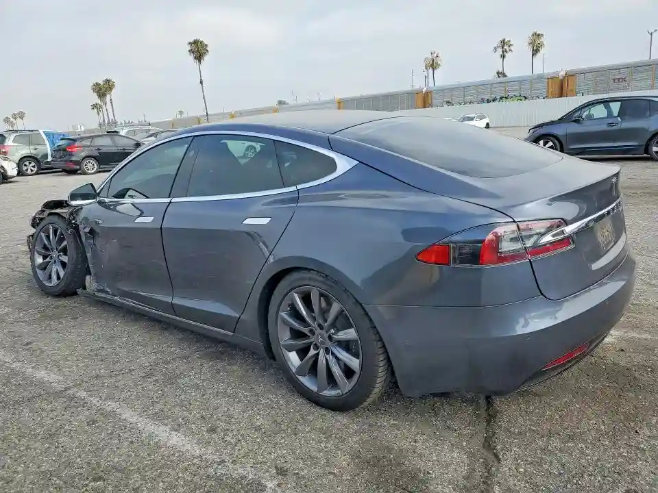 5YJSA1E24LF361632 2020 TESLA MODEL S-1