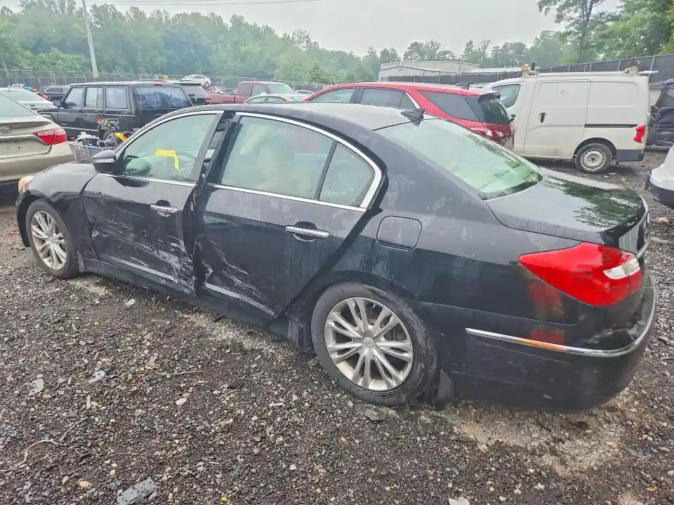 KMHGC4DDXDU236773 2013 HYUNDAI GENESIS-1