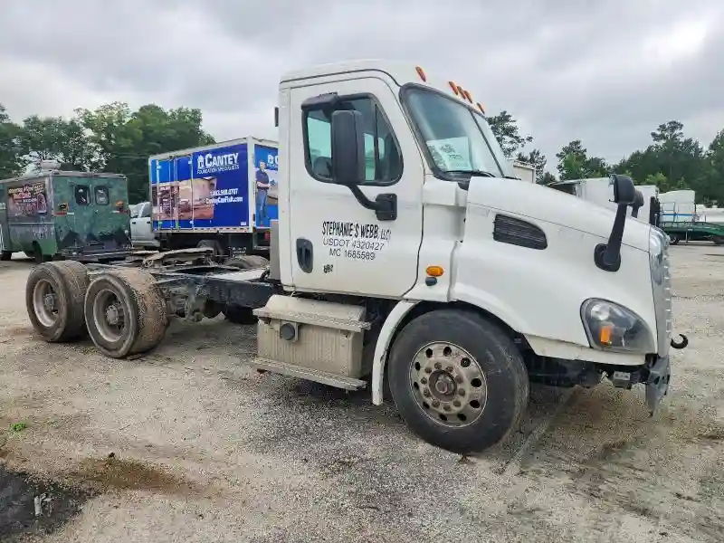 1FUJGBDV0LLLT8561 2020 FREIGHTLINER ALL OTHER-0