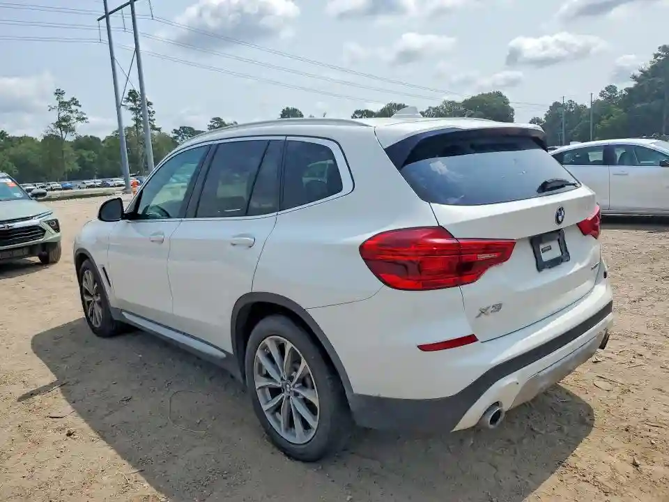 5UXTR7C59KLE93697 2019 BMW X3-1
