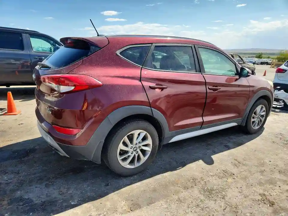 KM8J3CA26HU381835 2017 HYUNDAI TUCSON-2