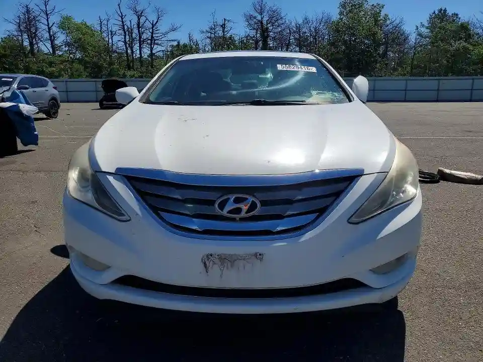 5NPEC4AB5BH317492 2011 HYUNDAI SONATA SE-4
