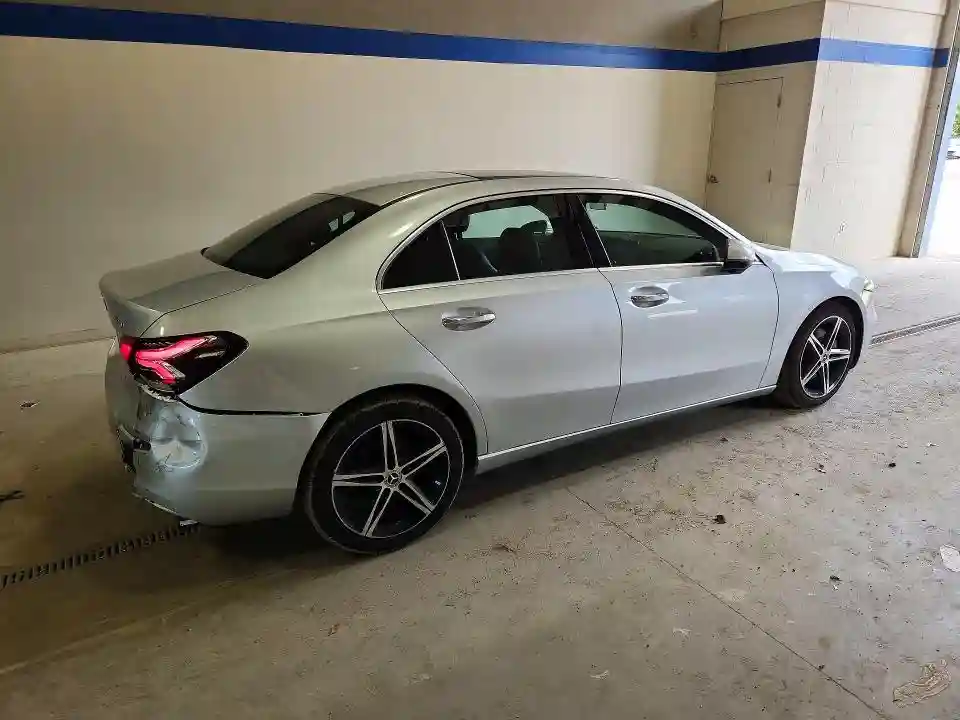 W1K3G4FB1LJ200012 2020 MERCEDES-BENZ A-CLASS-2
