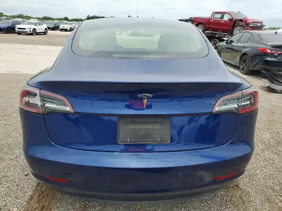 5YJ3E1EA6PF449569 2023 TESLA MODEL 3-5