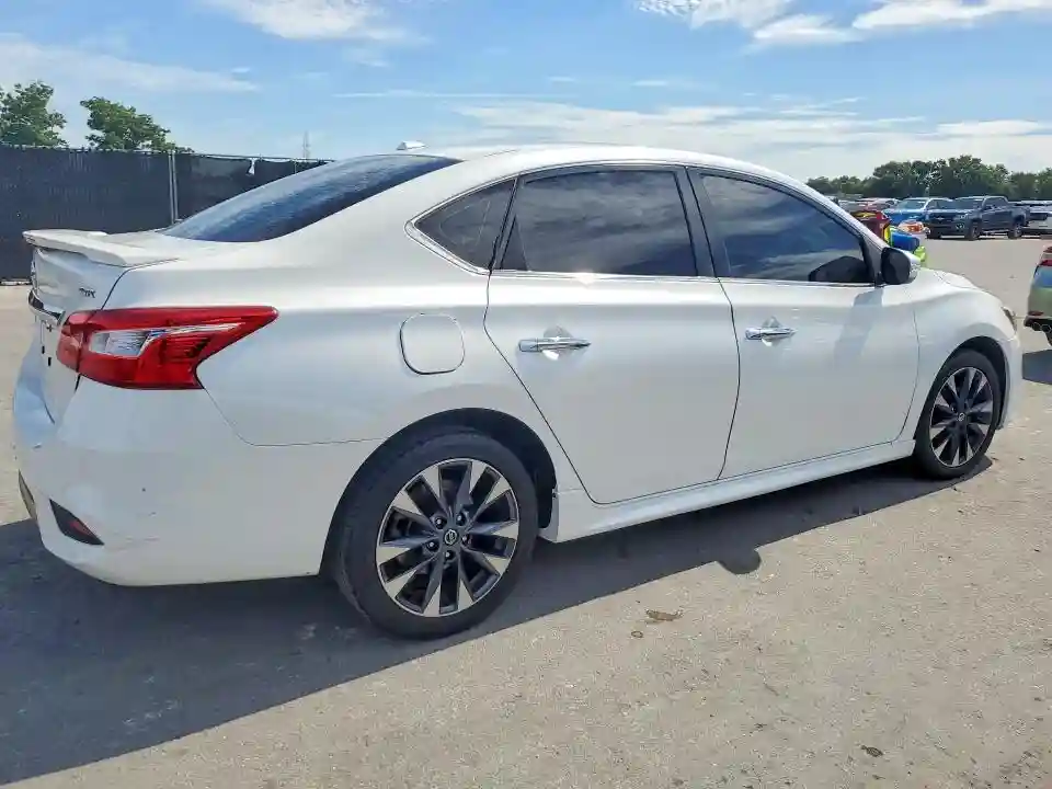 3N1AB7AP5JY269995 2018 NISSAN SENTRA-2