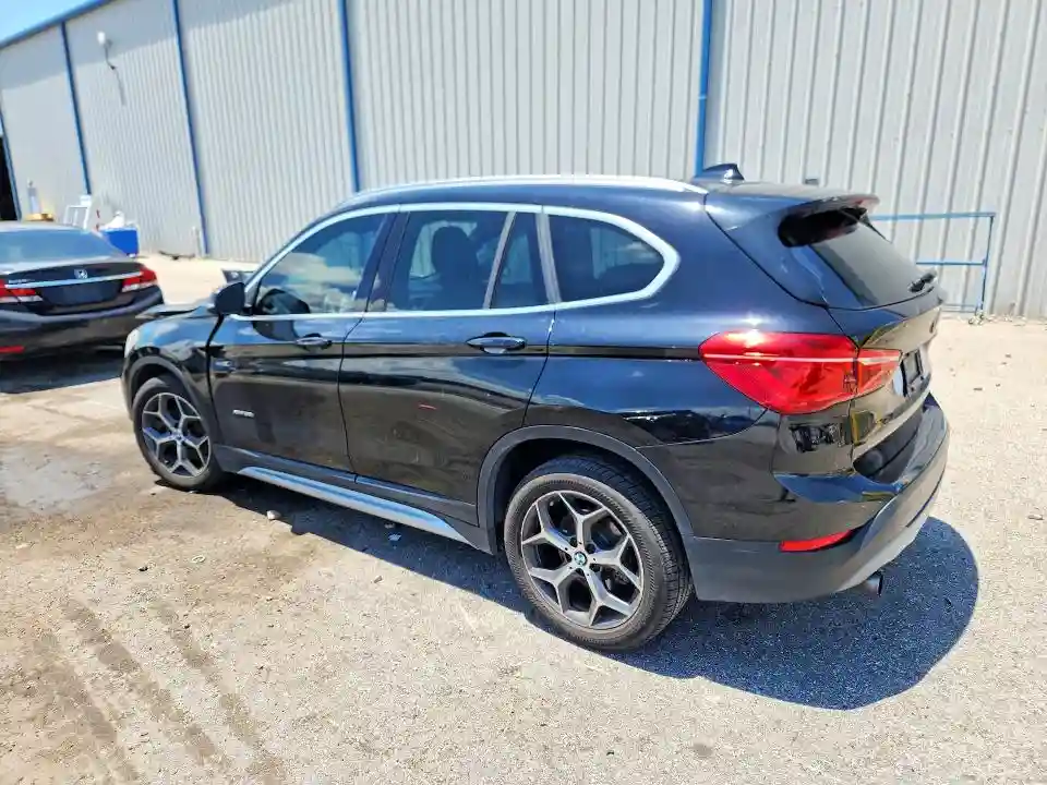 WBXHT3C3XGP884728 2016 BMW X1-1