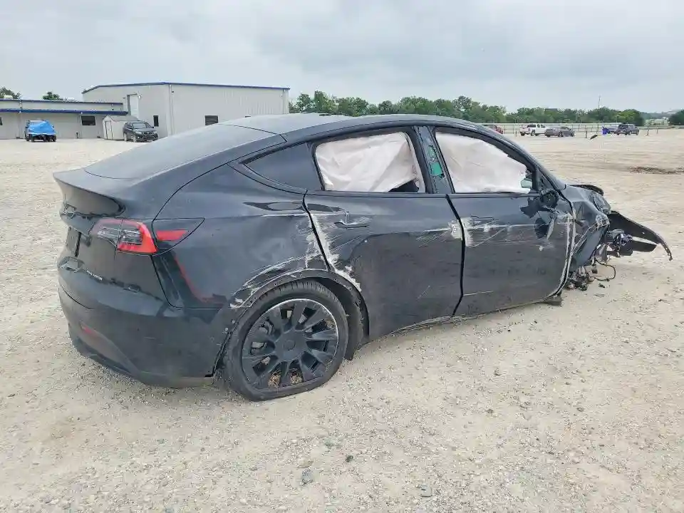 5YJYGDEE4MF067654 2021 TESLA MODEL Y-2