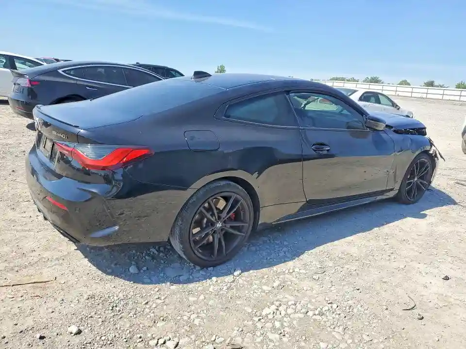 WBA13AR03MCF67022 2021 BMW M4-2