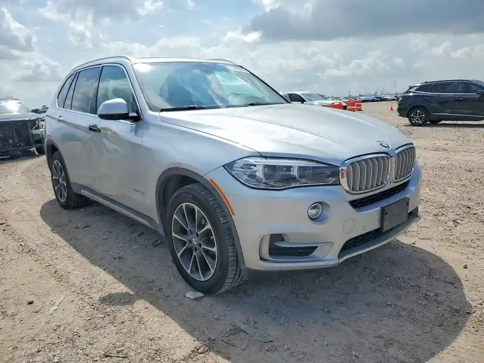 5UXKR0C55H0V66008 2017 BMW X5-3