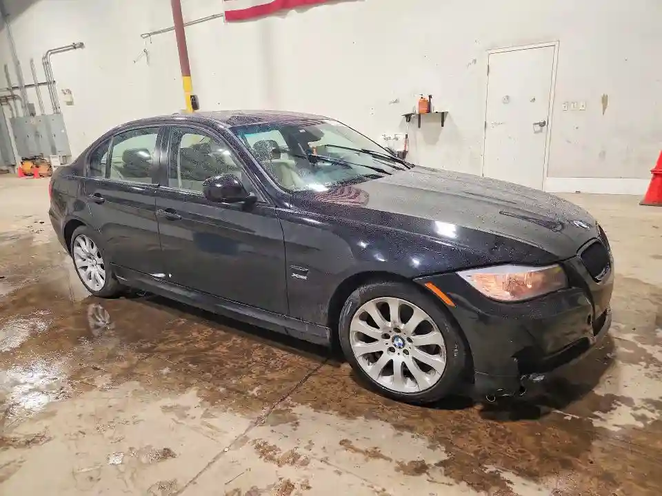 WBAPK5G57BNN81992 2011 BMW 3 SERIES-3