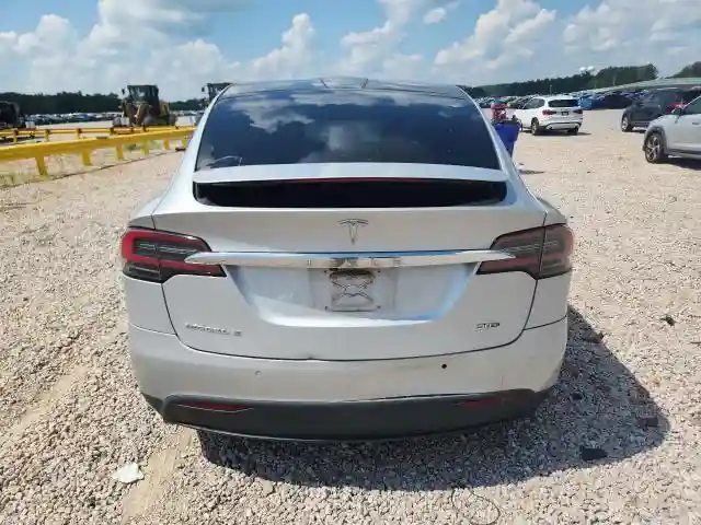 5YJXCAE25GF006121 2016 TESLA MODEL X-5