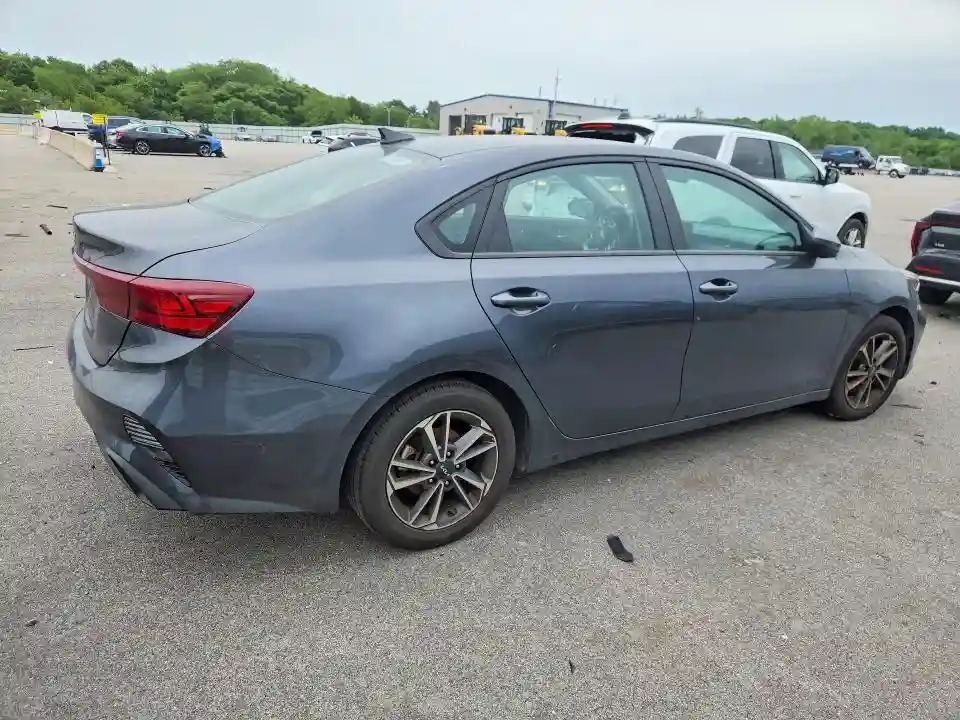 3KPF24AD4PE614743 2023 KIA FORTE LXS-2