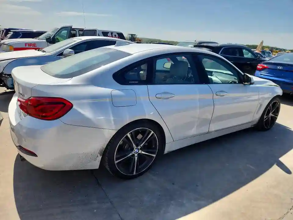 WBA4J5C51JBF07952 2018 BMW 4 SERIES-2