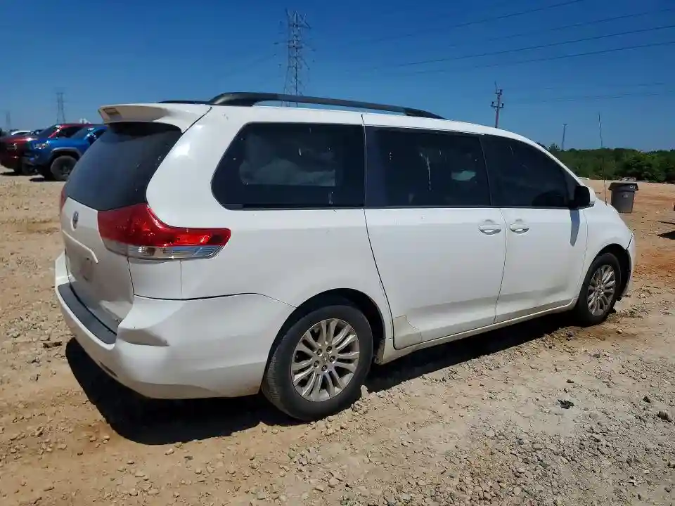 5TDYK3DC1CS191965 2012 TOYOTA SIENNA-2