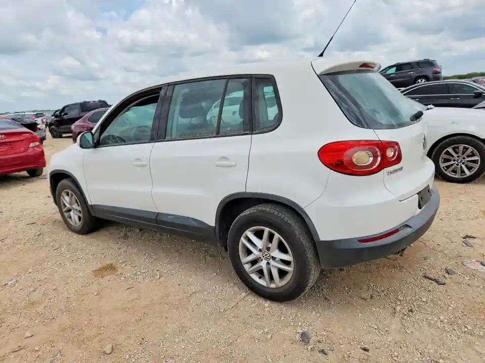 WVGBV7AX3BW510370 2011 VOLKSWAGEN TIGUAN-1