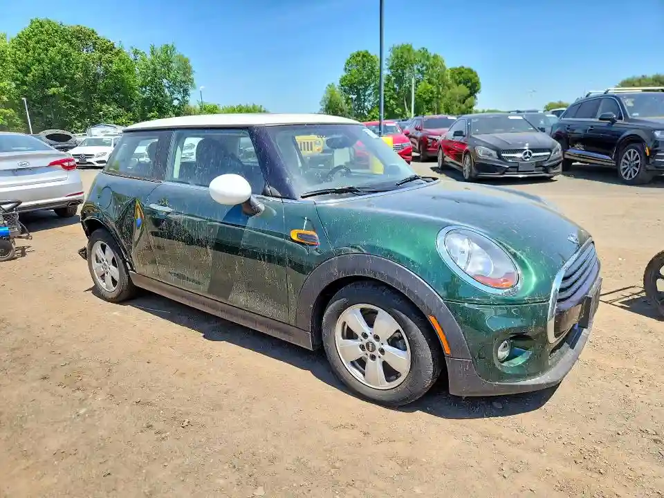 WMWXP5C59J3D02062 2018 MINI COOPER-3