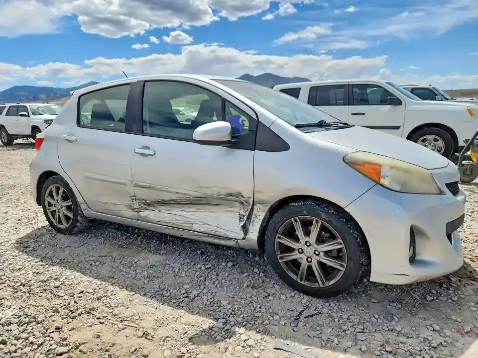 JTDKTUD36DD542293 2013 TOYOTA YARIS-3