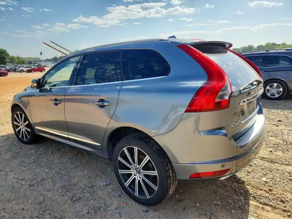 YV4612RM5G2865485 2016 VOLVO XC60-1