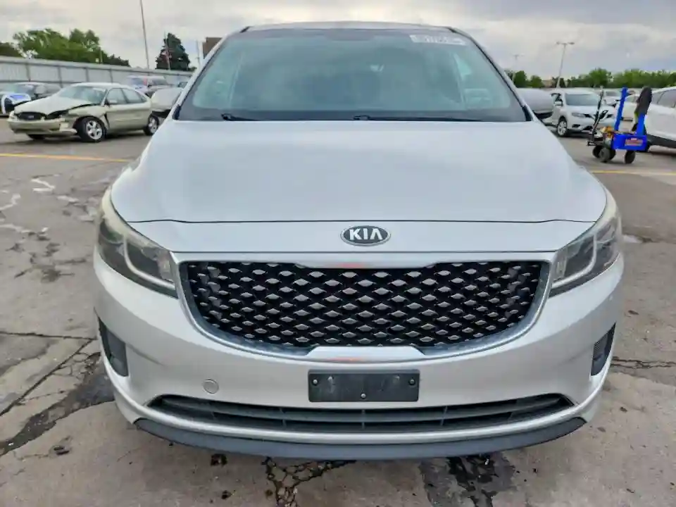 KNDMB5C19H6242372 2017 KIA SEDONA-4
