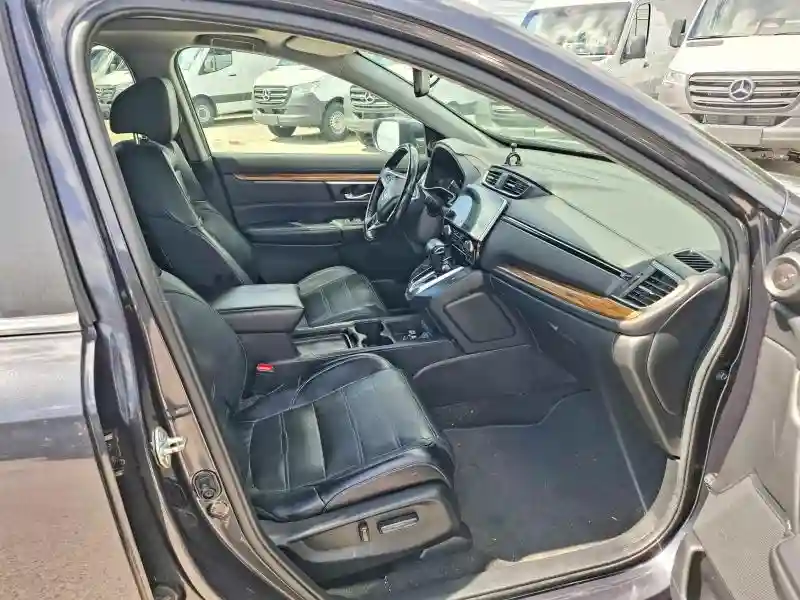 2HKRW2H9XHH136588 2017 HONDA CRV-4