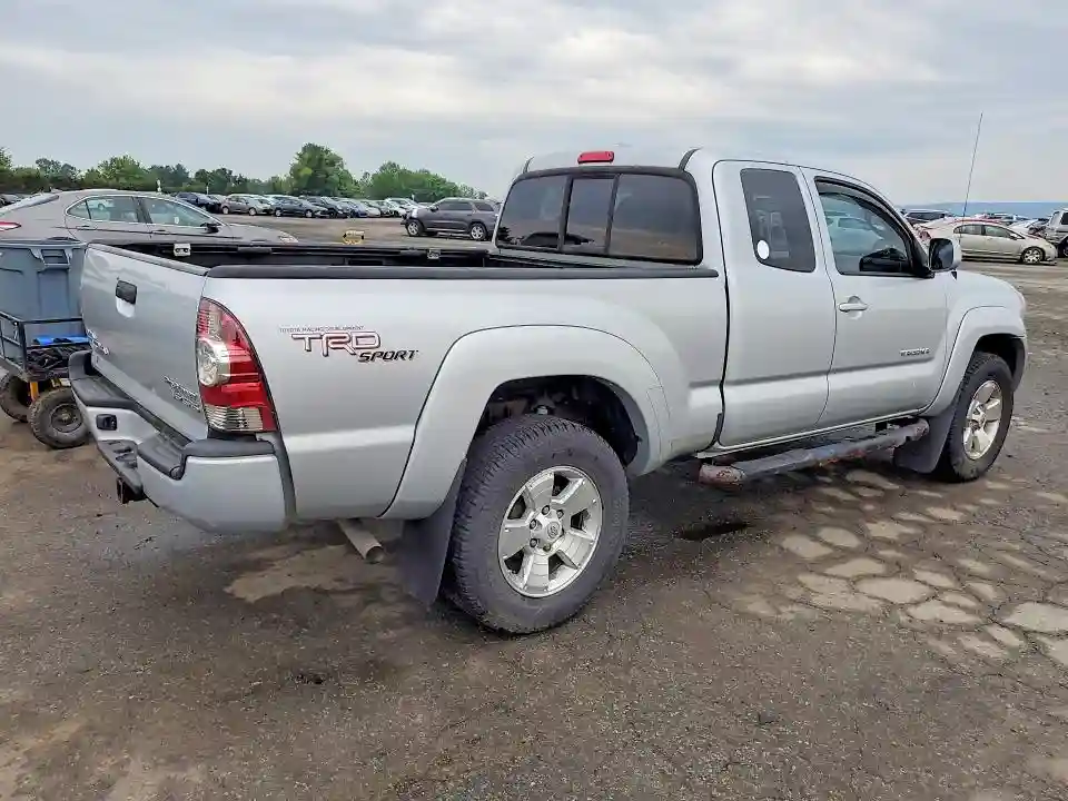 5TETU4GN1AZ676744 2010 TOYOTA TACOMA-2