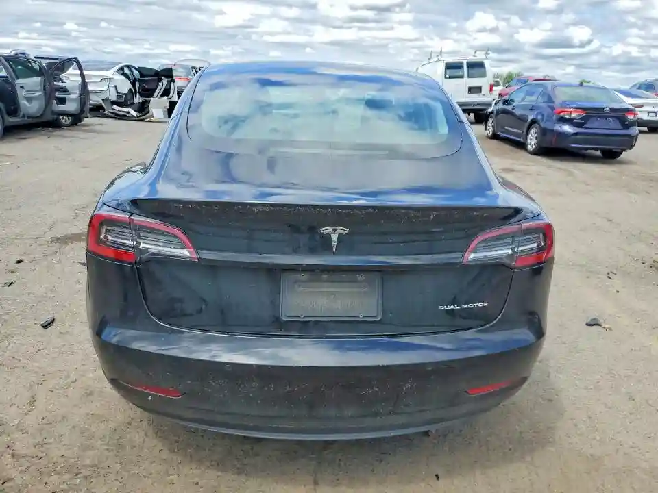 5YJ3E1EB6KF199901 2019 TESLA MODEL 3-5