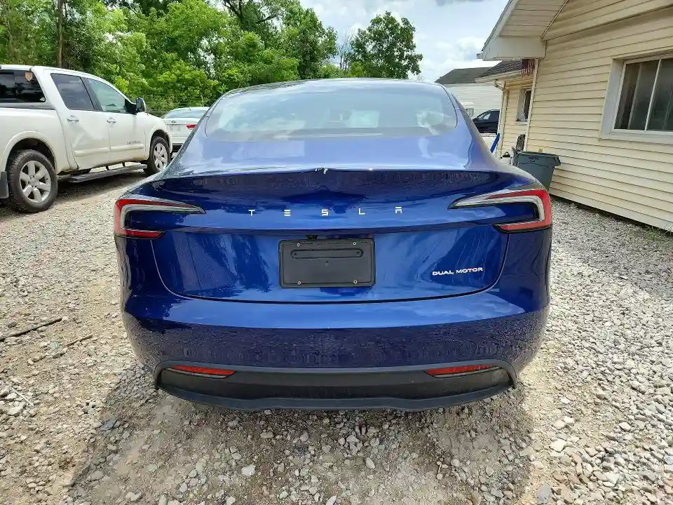 5YJ3E1EB5SF951572 2025 TESLA MODEL 3-5