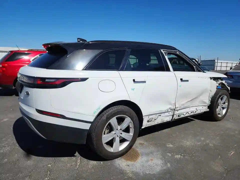 SALYB2RNXJA761985 2018 LAND ROVER RANGEROVER-2