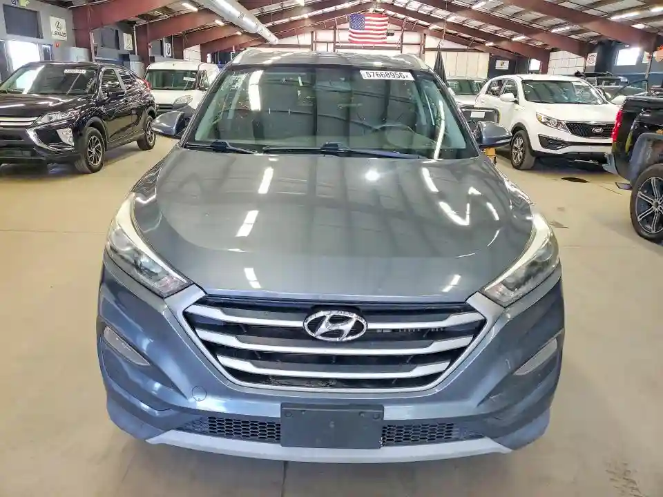 KM8J3CA24HU457472 2017 HYUNDAI TUCSON-4