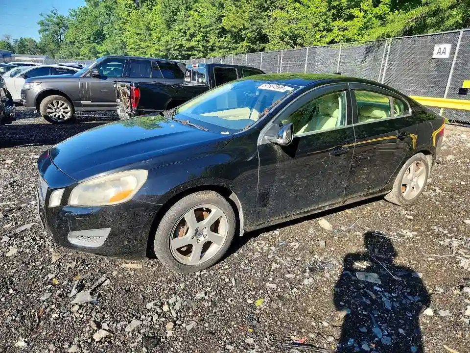 YV1612FH3D2209267 2013 VOLVO S60-0