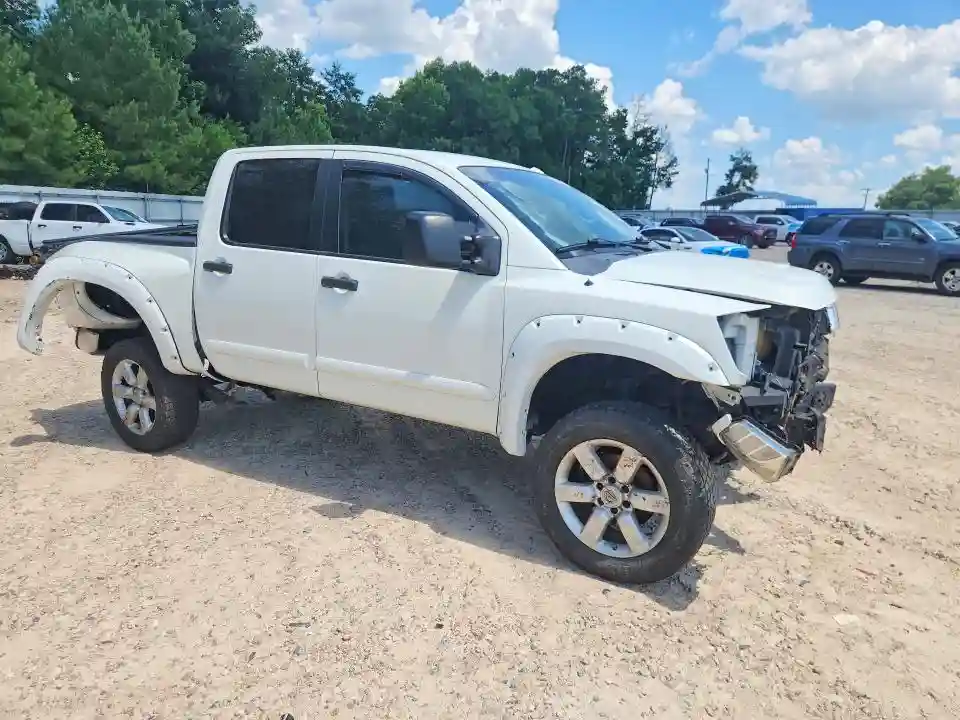 1N6BA0EC3FN513101 2015 NISSAN TITAN-3