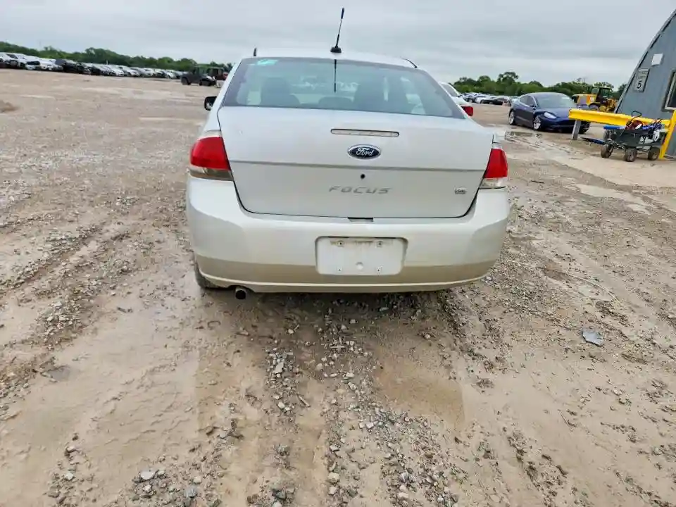 1FAHP3FN6AW155076 2010 FORD FOCUS-5