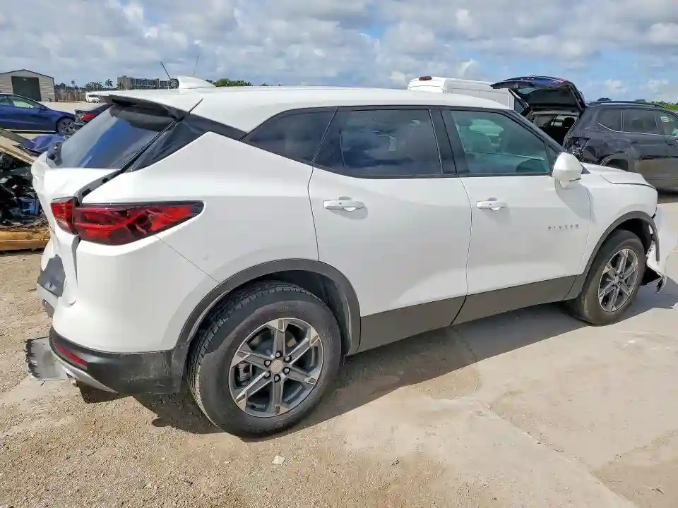 3GNKBCR42SS271316 2025 CHEVROLET BLAZER-2