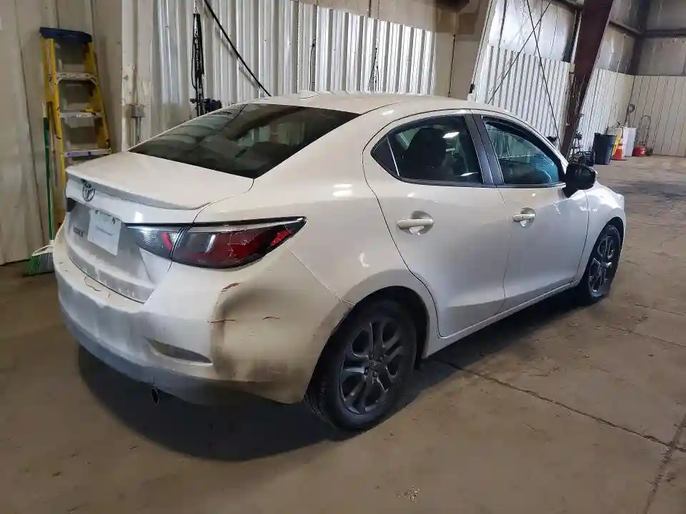 3MYDLBYV3KY527254 2019 TOYOTA YARIS-2