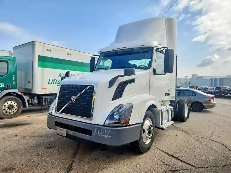 4V4N39TG7HN988178 2017 VOLVO VN-1