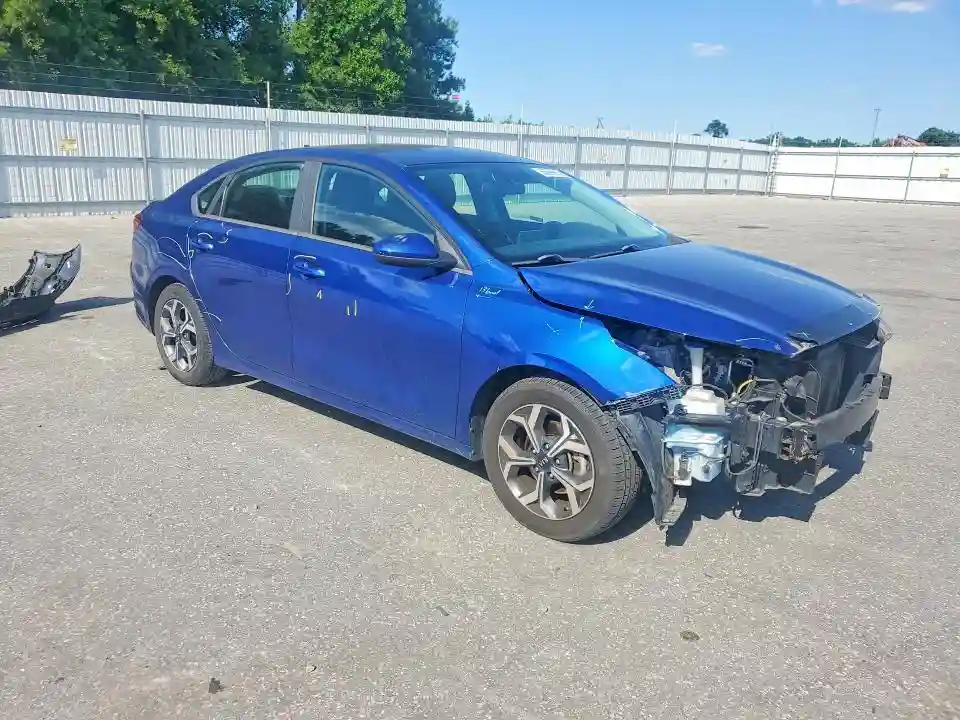 3KPF24AD0KE040411 2019 KIA FORTE LXS-3